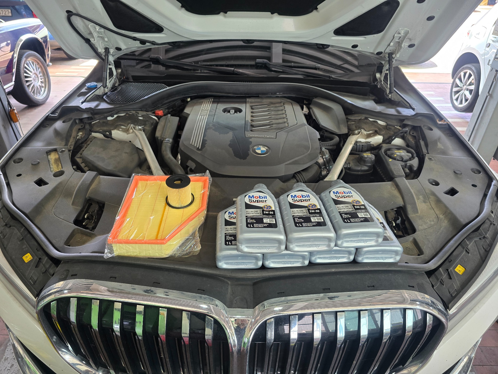 BMW 740Li 엔진오일 에어필터 교환