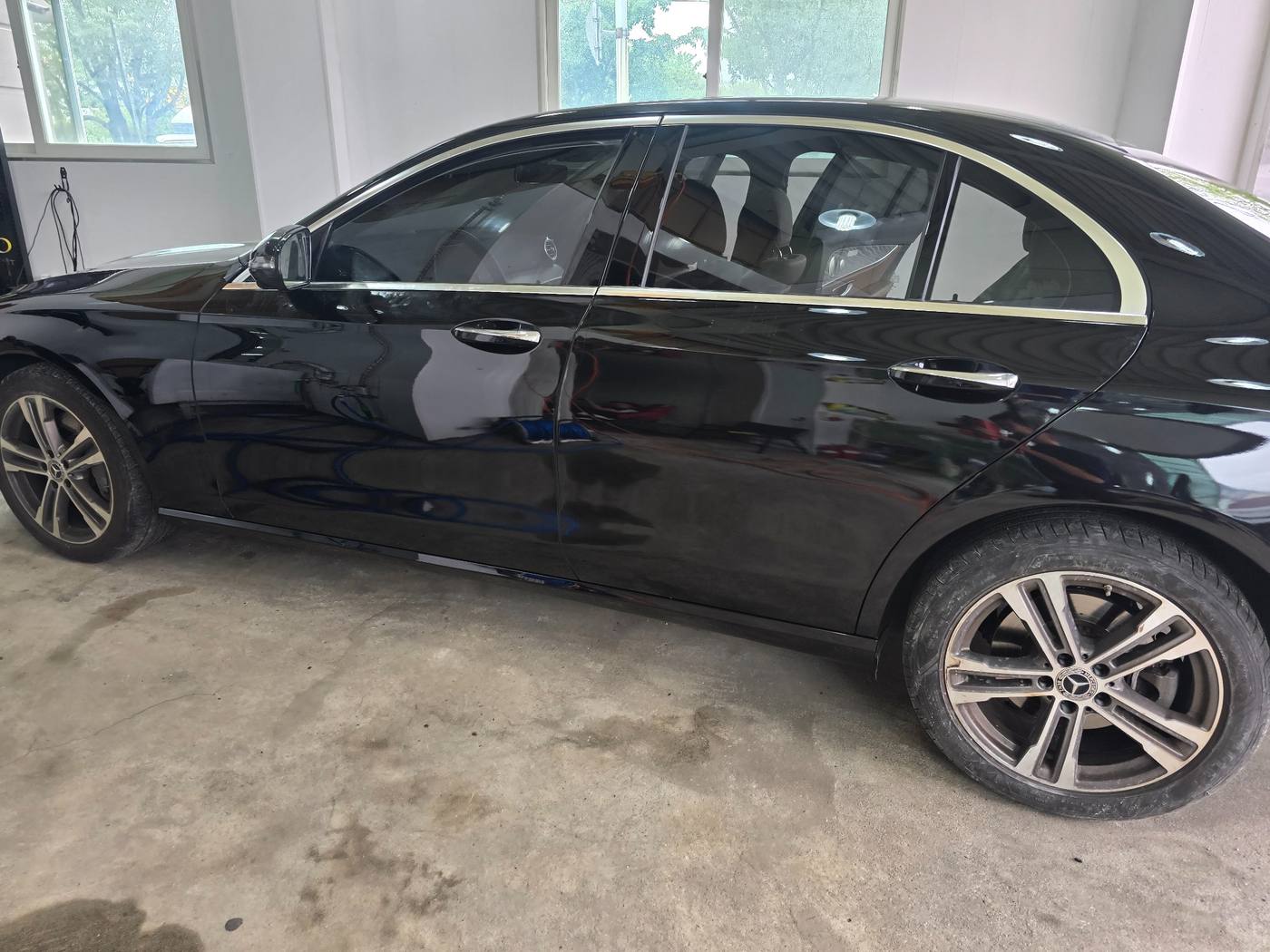 벤츠 E350 판금도색 사고수리 완료